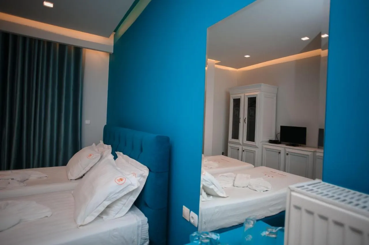 Hotel Konti Korce 3*,